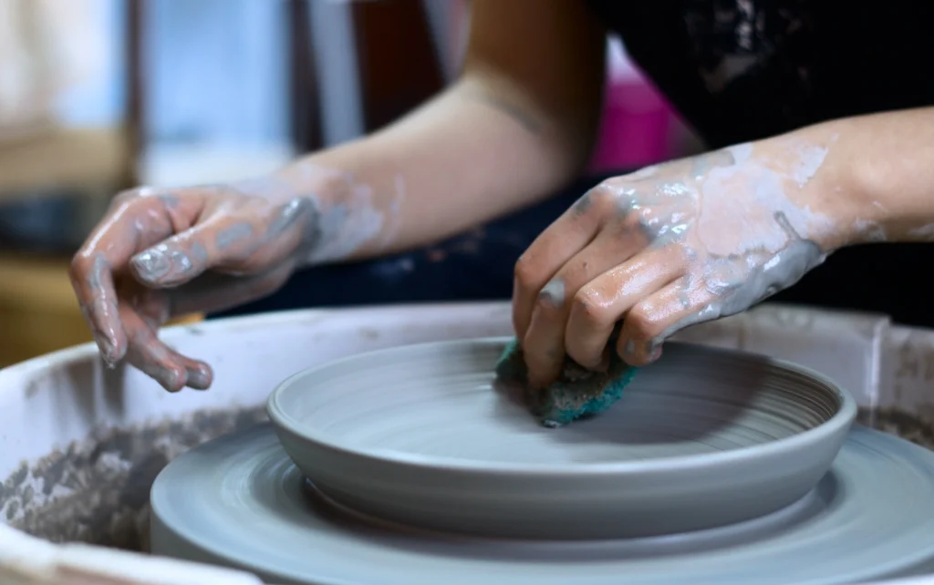 Creating Links: The Melbourne Community and Advantages of Pottery Classes